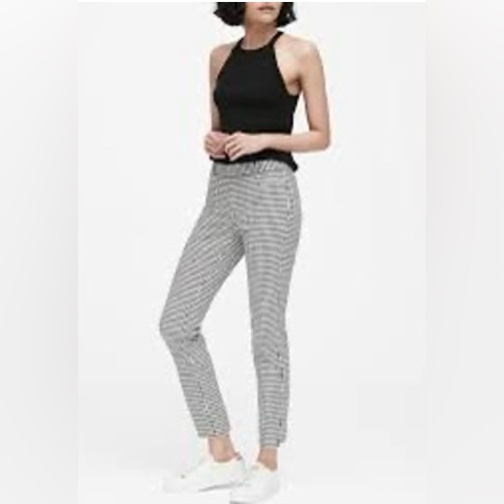 Banana Republic Sloan Black and White Plaid Pants, Size 4